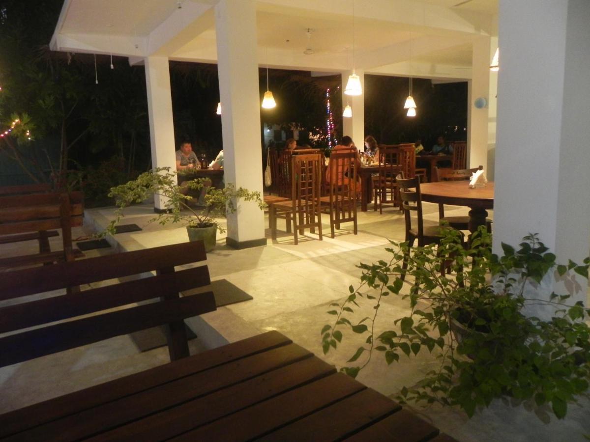 Rainbowswell Beach Resort Unawatuna Exterior foto